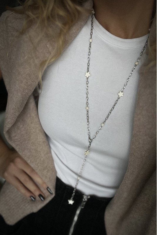 Reguliuojamo ilgio grandinėlė su šviesiom Hovlito žvaigždutėm 1