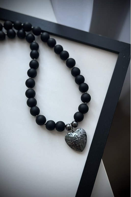 Šungito vėrinys su Hematito širdele 1