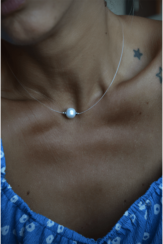 "Nematomas" vėrinys su perlų masės akcentine detale