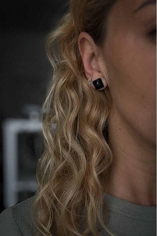 Auskarai MINI "Katės akis" juodas kvadratėlis 1