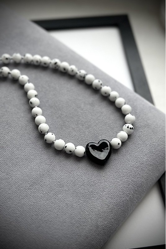 Žadeito vėrinys su širdele