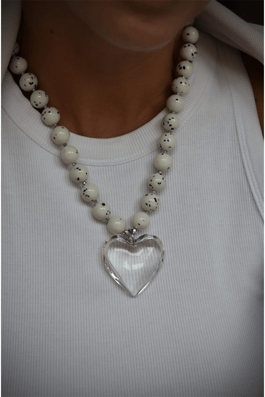 Stambus Žadeito vėrinys su didele stikline širdimi 1