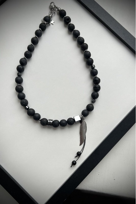 Lavos vėrinys su "plunksna" 2