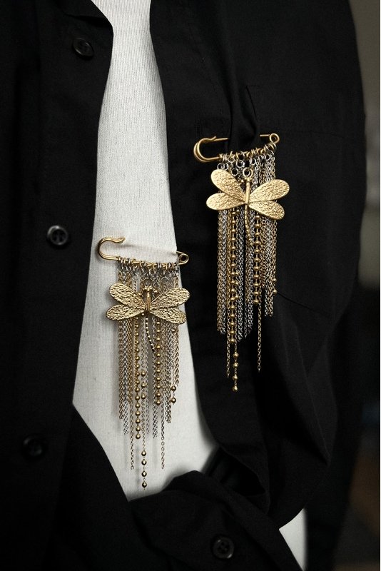 Segė - žiogelis "Laumžirgis" auksas 1