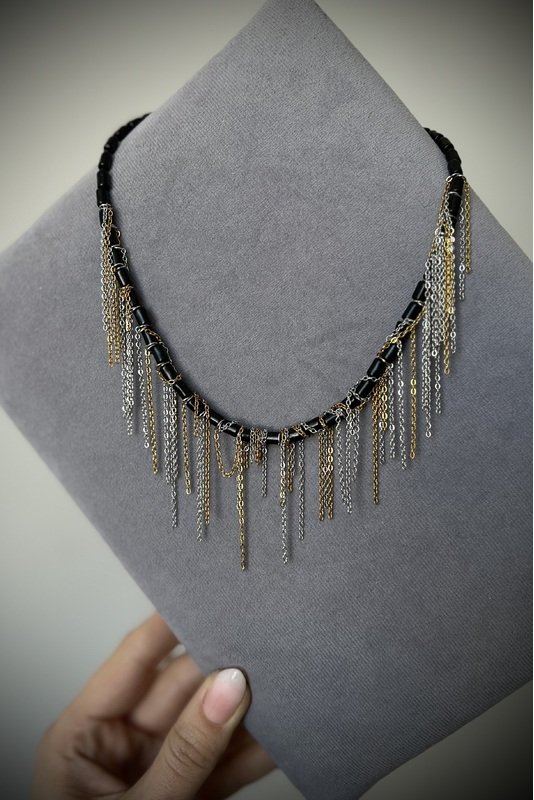 Hovlito vamzdelių vėrinys su grandinėlėmis 1