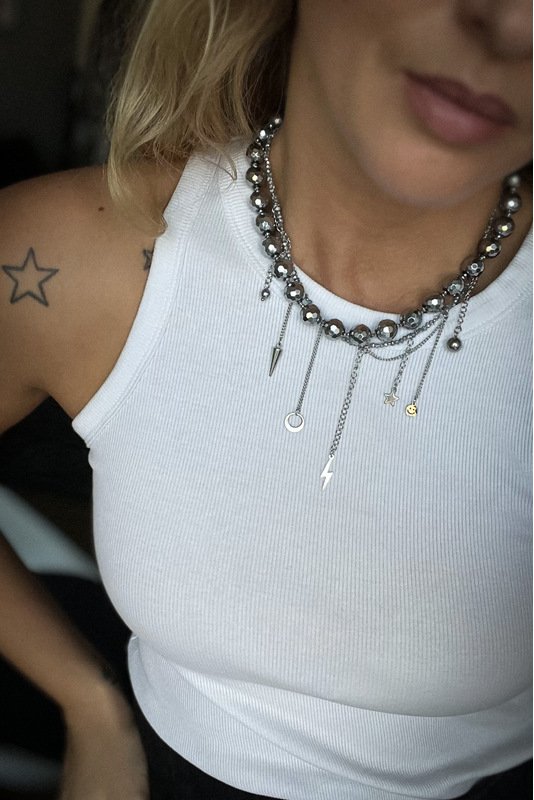 Stiklo vėrinys su grandinėlėmis 3