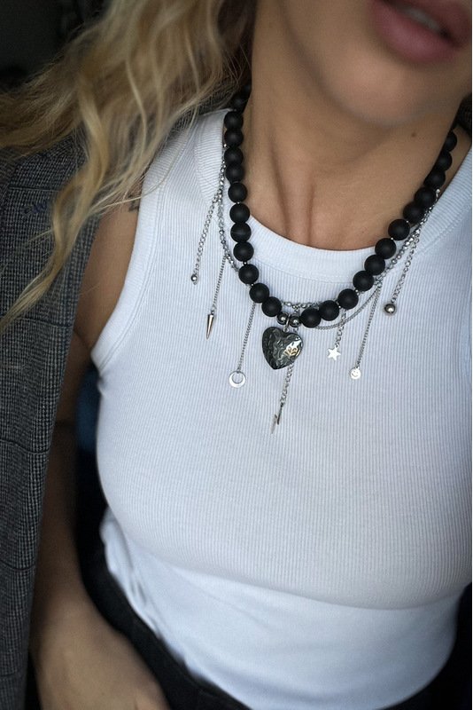 Stiklo vėrinys su grandinėlėmis 2