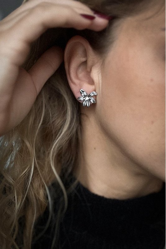 Nerūdijančio plieno auskarai "Sidabro lapeliai" 1