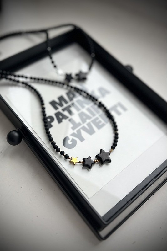 Vėrinys "Trys žvaigždutės" juodas