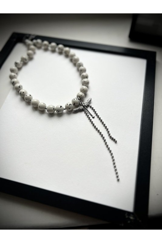 Žadeito vėrinys su laumžirgio pakabuku 1