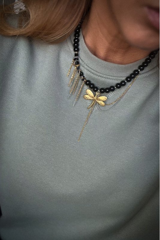 Onikso vėrinys su Laumžirgiu ir grandinėlėmis 1