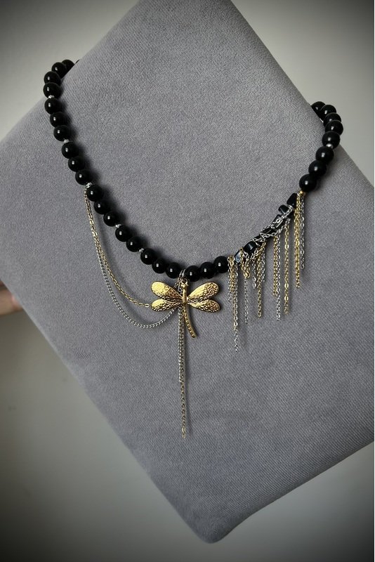 Onikso vėrinys su Laumžirgiu ir grandinėlėmis 3