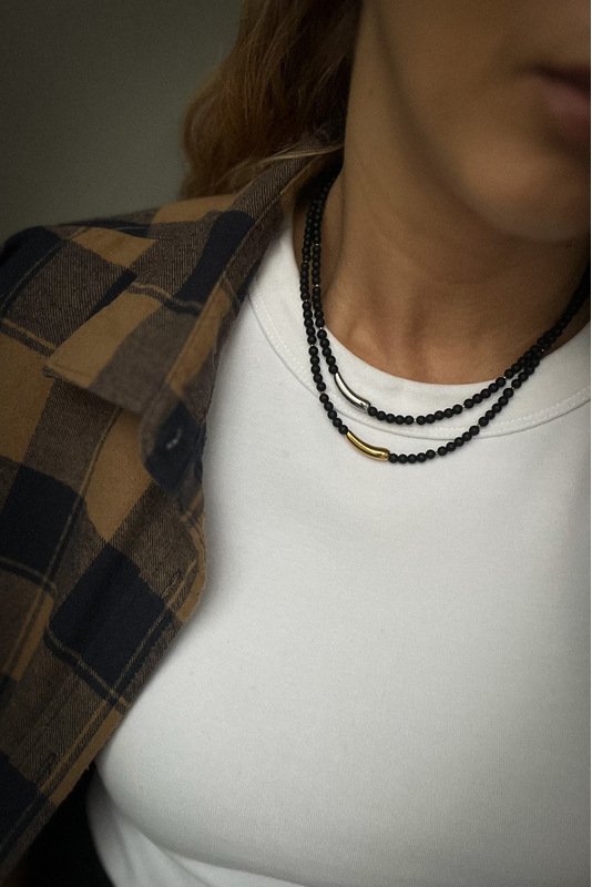 Šungito smulkus vėrinys su išskirtine nerūdijančio plieno detale 2