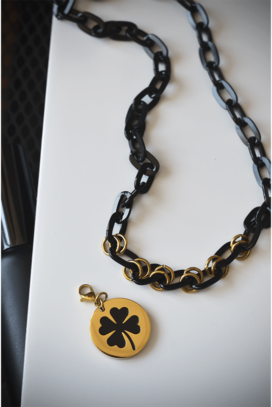 Juoda stambi grandinėlė su "Dobilo" pakabuku 1