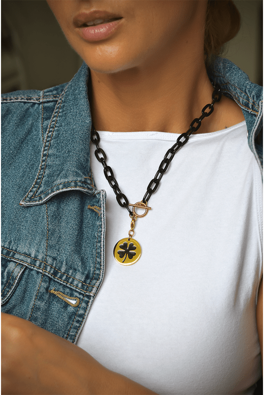 Juoda stambi grandinėlė su "Dobilo" pakabuku 4