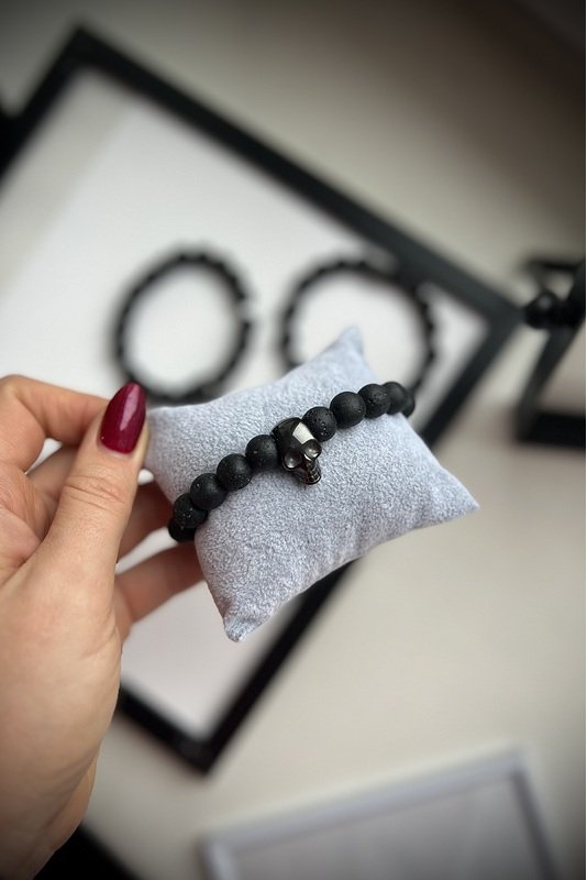 UNISEX Lavos apyrankė su keramikos akcentine detale "Kaukuolė"