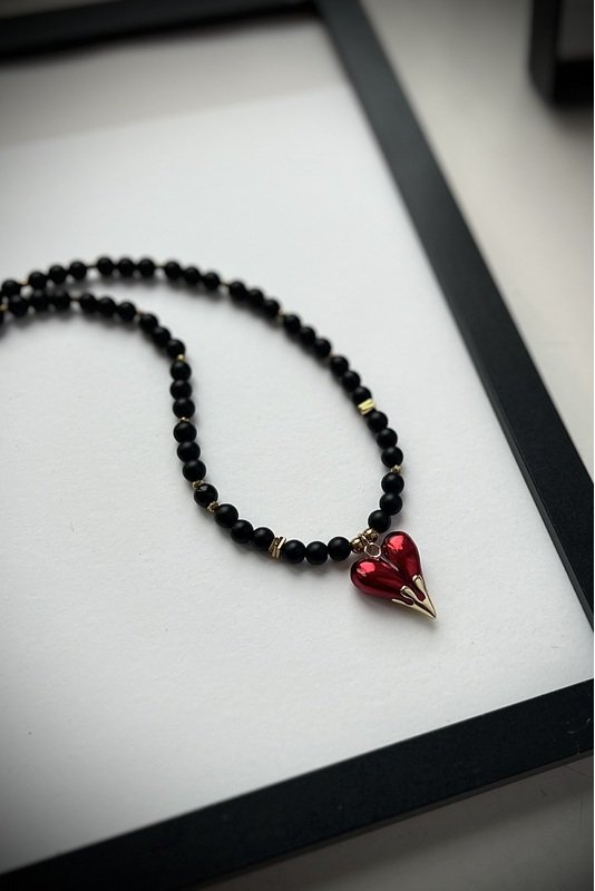 Šungito vėrinys su Širdelės pakabuku