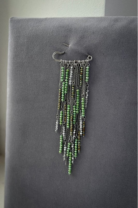 Segė - žiogelis "Stiklo varvekliai" - žalia