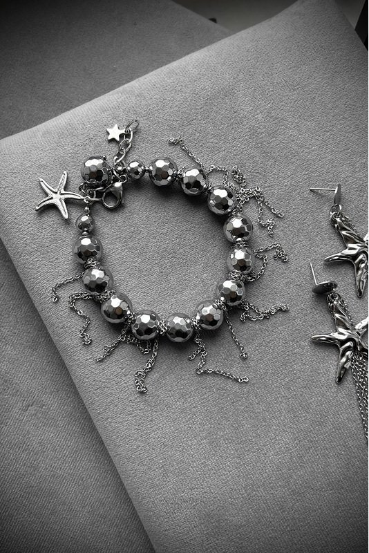 Hematito apyrankė su grandinėlėmis ir Jūros žvaigždute