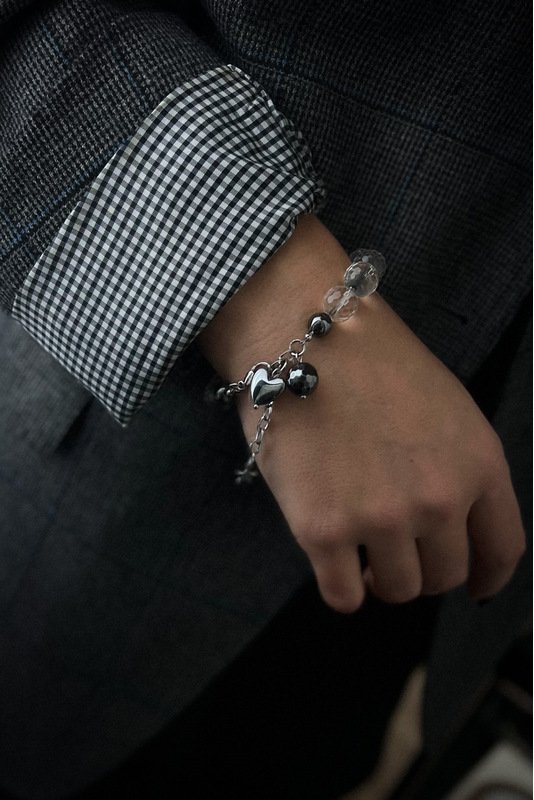 Kalnų krištolo apyrankė su Hematito pakabuku 1