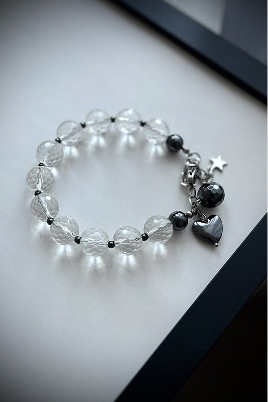 Kalnų krištolo apyrankė su Hematito pakabuku