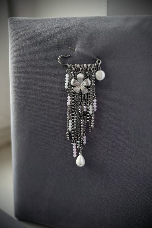 Segė - žiogelis "Gėlė ir Perlo lašas"