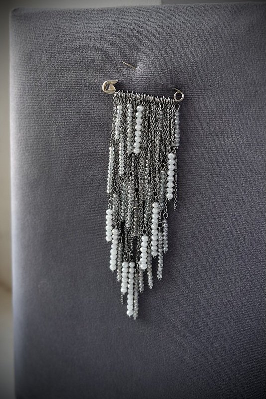 Marškinių Segė - žiogelis "Stiklo varvekliai"