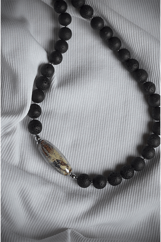 Lavos vėrinys su keramikos akcentine detale 2