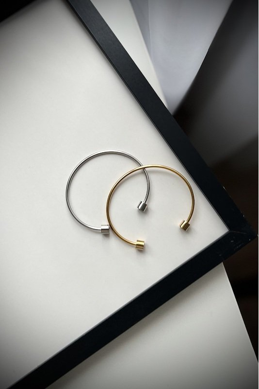 Nerūdijančio plieno apyrankė Nerūdijančio plieno apyrankė