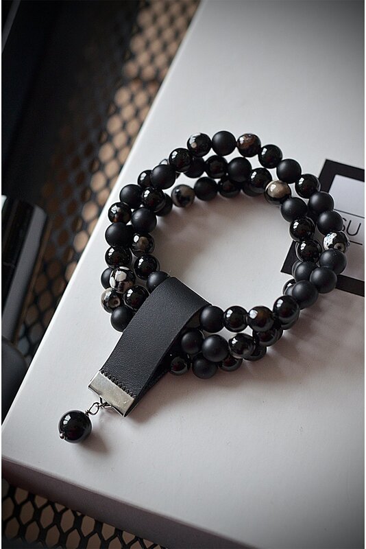 Triguba Šungito, Onikso ir Agato apyrankė